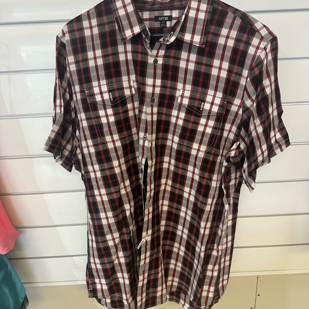 Apt. 9 Men's Red and Black Checkered Shirt